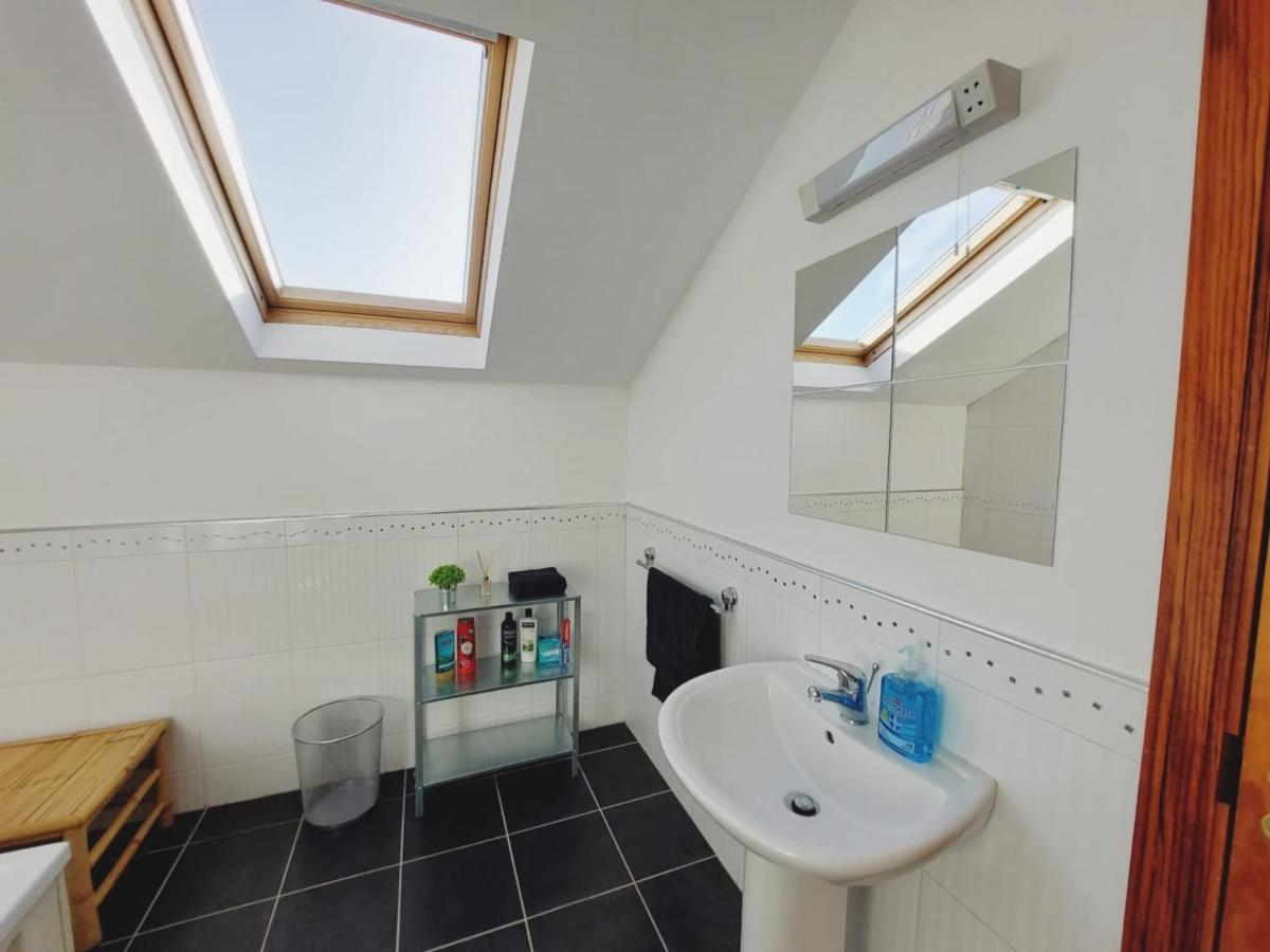 Private Accommodation In House Close To Galway City Exterior foto
